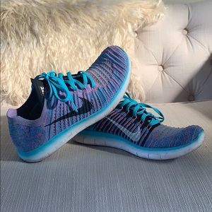 Women’s Nike Free RN Flyknit Shoes- Size 9 (Blue)